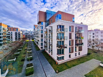 Pronájem světlého bytu 3+kk s prostornou terasou, Korunní dv - 11