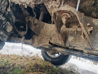 Nissan Navara D21 2.7 TD - 11