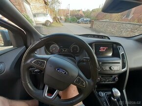 Ford Focus ST 2.0 TDCi 136 kw - 11
