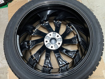 R.V 2024 NOVÁ ORIGINÁL ZIMNÍ SADA ŠKODA SUPERB 3,4 235/40/19 - 11