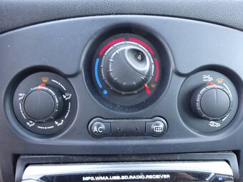 Renault Clio 1.2i r.v.2012 (55 kw) stk:7/2027 - 11