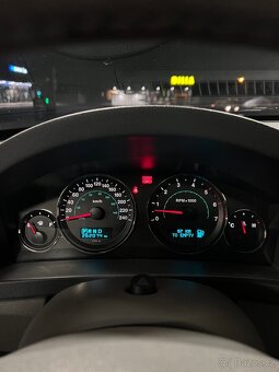 Jeep Grand Cherokee - 11