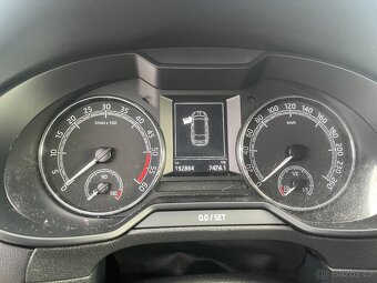 Škoda octavia III 2017 face-lift 1.6 TDI 85 KW 193000 nájezd - 11
