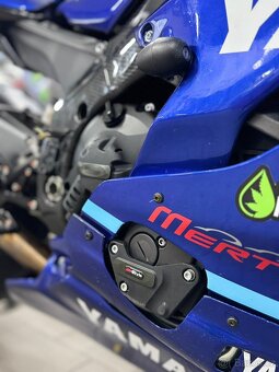YAMAHA R6 - 11