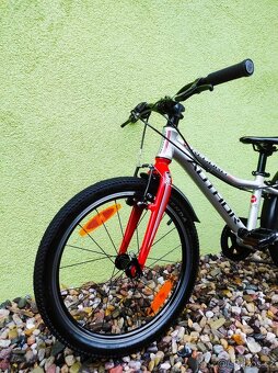 Značkové kolo Author Record 20" (stříbrná/červená) - 11