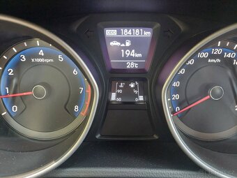 HYUNDAI i30 1.4 CVVT EUROPE PLUS - 11