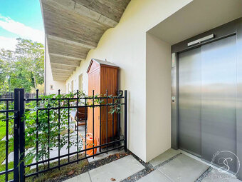 Pronájem bytu 1+kk 34 m² - 11