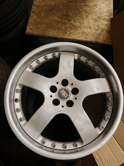 Dvoudílná R18 5x100 Space wheels - 11
