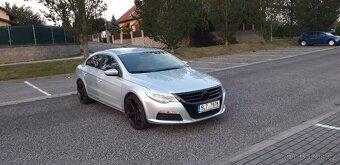VOLKSWAGEN Passat CC - 11