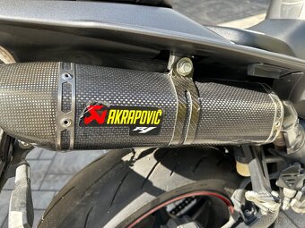 Yamaha YZF-R1 (2013), Akrapovič, 29 600 km – krásný stav - 11