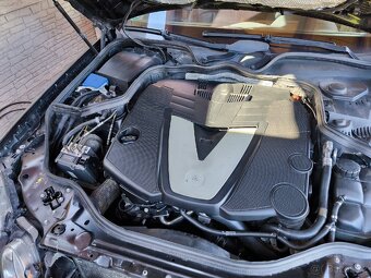 Mercedes Benz E 280 CDI - 11