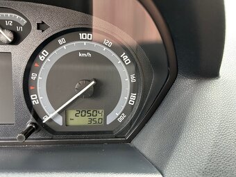 Škoda Fabia najeto 20.000 km, nová z ČR seris. kniha - 11
