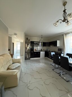 Prodej domu Postřižín, 80 m²+23 m², zahrada 474 m² - 11