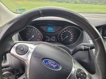 Focus kombi 2011 1.6 ecoboost 110kw  na opravu - 11