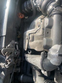 Motor Peugeot Citroen 1.6hdi 80kw kod motoru 9h01 9hz 9hx - 11