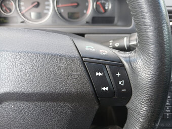 Volvo XC90 2.5T AWD benzín - 11