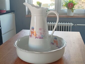 PORCELÁNOVÁ MYCÍ SOUPRAVA FRANCIE - 11