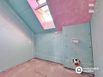 Prodej novostavby rodinného domu 4+kk se zahradou v Ivančicí - 11