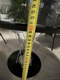 jídelní stul kulatý - 11