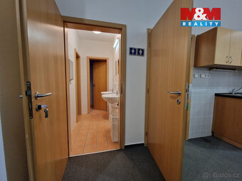 Pronájem kanceláří přímo u pěší zóny v Chebu, ul. Májová - 11