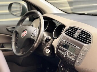 Fiat Bravo, 66 kW, 1.4i, KLIMA, PANORAMA - 11