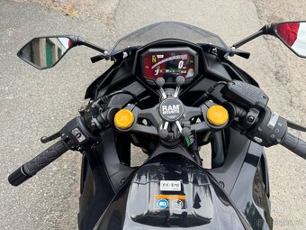Kawasaki Ninja Zx-4R - 11