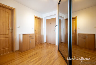 Pronájem bytu 2+kk, Tatarkova, Háje, 21900 Kč/měs, 71 m2 - 11