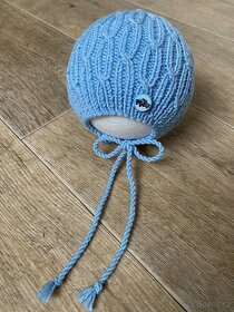 Ručně pletená dětská čepice 3-6 měs. různé barvy - 11