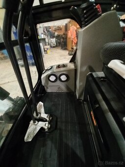 Prodám minibagr BOBCAT E19 - 11