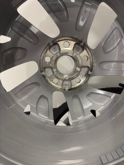 205/50 R17 zimní originální sada alu VW Golf 8 - 11