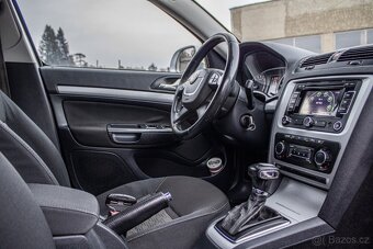 Škoda Octavia Combi 2.0 TDI CR DPF Ambition DSG - 11