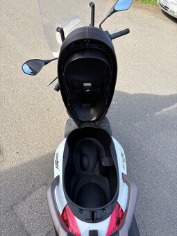 Piaggio Medley 125 - 11