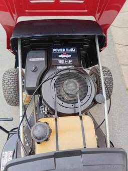 Prodám zahradní traktor MTD 12Hp - 11