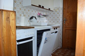 Prodej domu 320 m2 s pozemkem 1491 m2 v Radešově u Čestic - 11