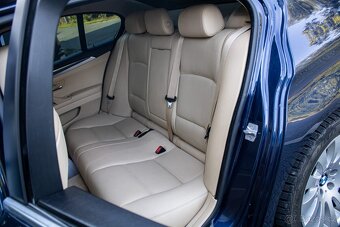 BMW Rad 5 530d xDrive A/T Nezavisle kúrenie 160 000 km - 11