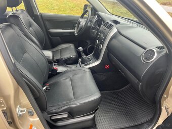 SUZUKI GRAND VITARA II 2.0i 103kw BENZIN MANÁL 4X4 BEZ KOROZ - 11