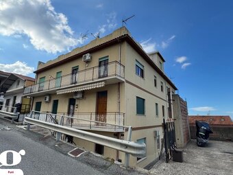 Prodej komfortního zař. bytu 4+1, 120 m2, Patti, Sicílie - 11