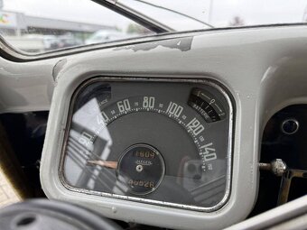 Citroën Traction Avant 11BN z roku 1955 - 11