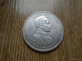 ODZNAKY A MINCE - 11