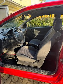 Opel Corsa 1.2 rok výroby 2002 - 11