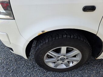 Volkswagen Transporter 2.5 TDI 9 míst TZ - 11