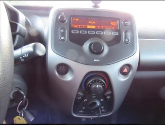 Prodám auto Toyota Aygo - 11