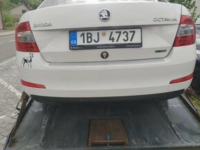Náhradní díly z tohoto vozu Škoda Octavia 3 bílá Candy - 11