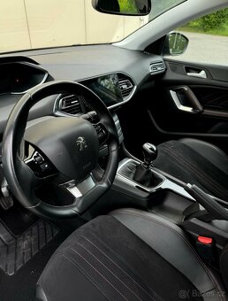 Peugeot 308 2021 - 11