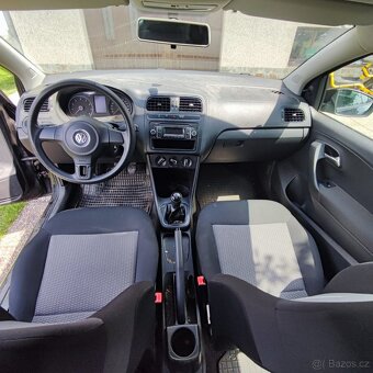 Volkswagen Polo 1.2 benzín ROK 2013 - 11