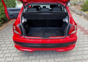 Peugeot 206 1,1 i Nová STK Klima benzín - 11
