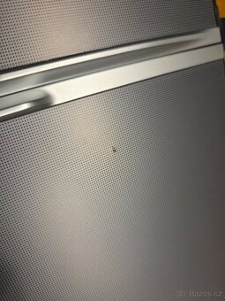 Středová konzole Tesla Model 3 - použitá - 11