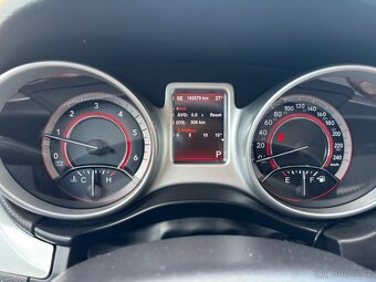 2013 Fiat Freemont 2.0 Multijet 4x4 7 míst - 11