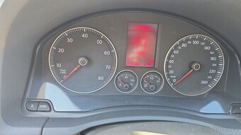VOLKSWAGEN GOLF V 2.0i 110KW HIGHLINE 2005 TOP STAV - 11