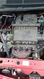 Toyota yaris - 11